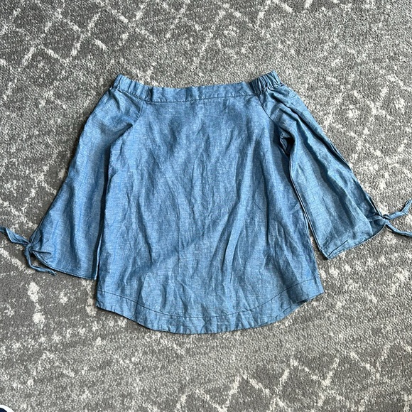 Free People Show Some Shoulder Chambray linen Blend - Picture 5 of 13